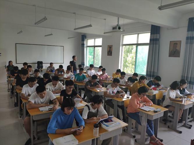 初中毕业想学中医哪个学校好（初中生可以上的中医学校）