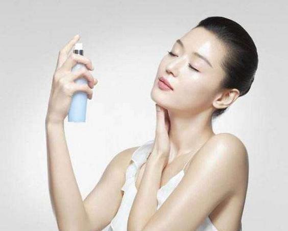 脸干补水最好土方法（脸严重缺水用什么补水最有效）