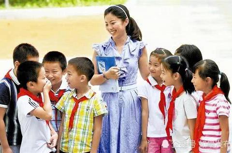 定向老师工资是多少钱一个月（定向老师每个月工资多少）