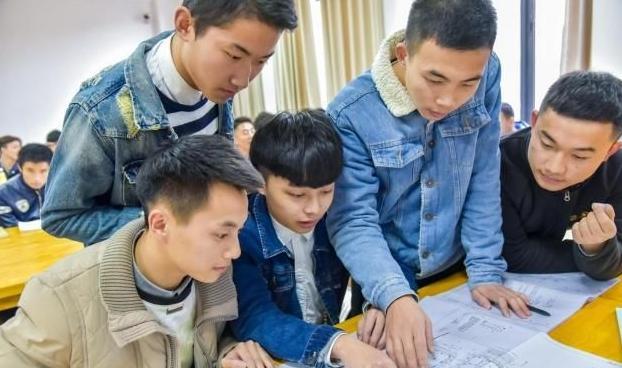 大专一般要读几年（大学专科一般是几年）