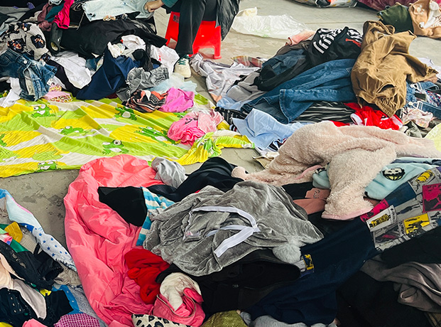 旧衣服怎么回收可以卖到哪里（哪里有回收旧衣服的）