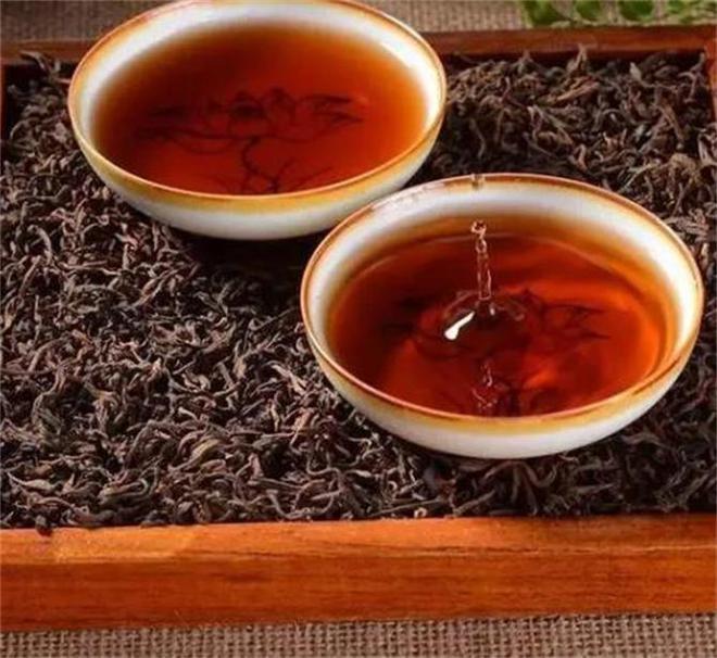普洱茶生茶好还是熟茶好（普洱茶生茶好喝还是熟茶好喝）