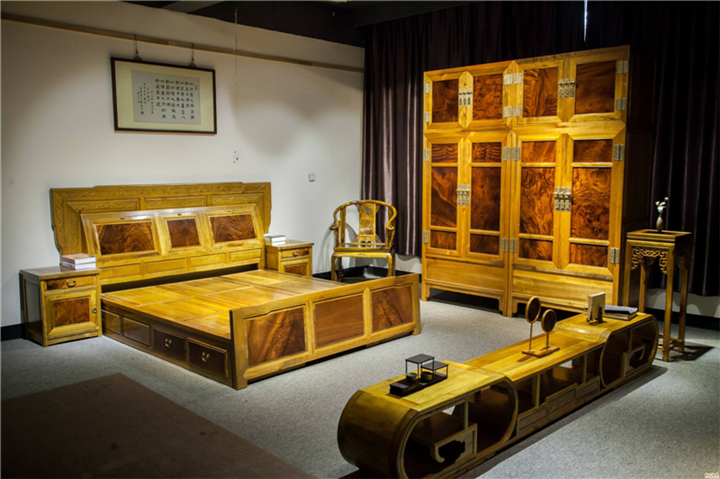 金丝楠木家具