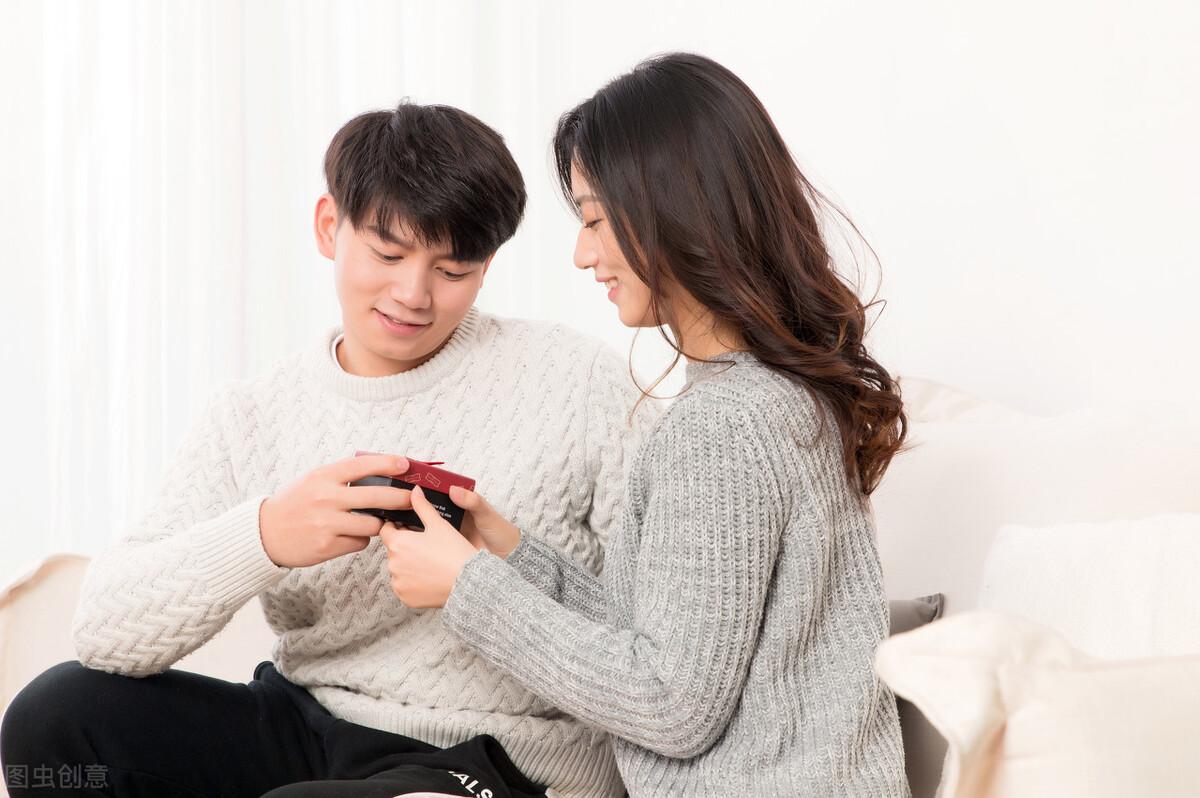 送给女朋友什么礼物比较有意义（送给女朋友什么礼物比较好）