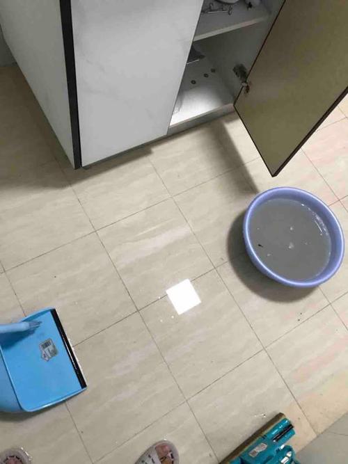 梦见家里被水淹了是什么意思（梦见家里被水淹了是什么征兆）
