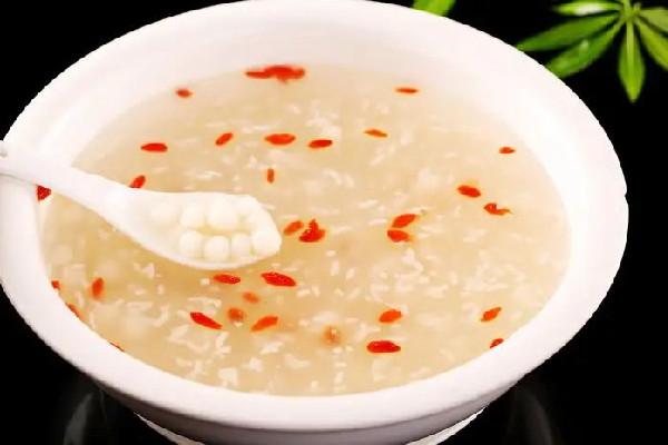 米酒和醪糟的区别（米酒和醪糟的区别是什么）