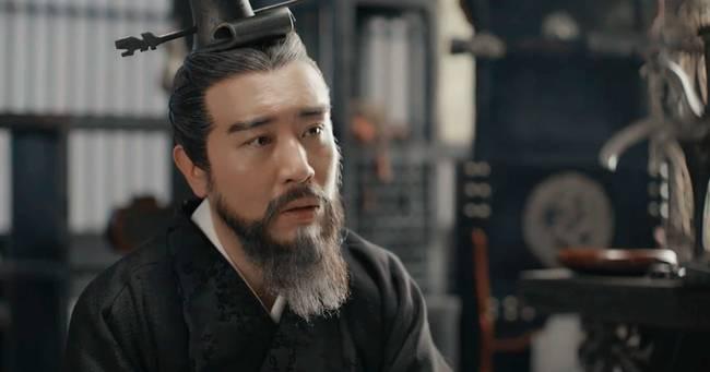 曹操的军师是谁（三国演义曹操的军师是谁）