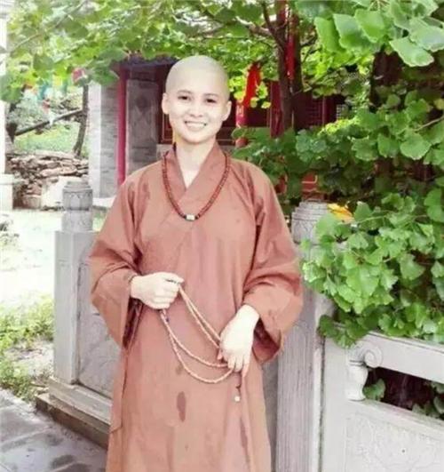出家当尼姑需要什么条件（如果想出家当尼姑需要什么条件）