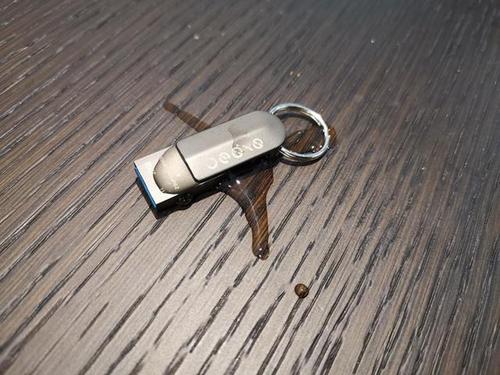u盘进水了还能用吗（u盘进水如何处理能不能用）