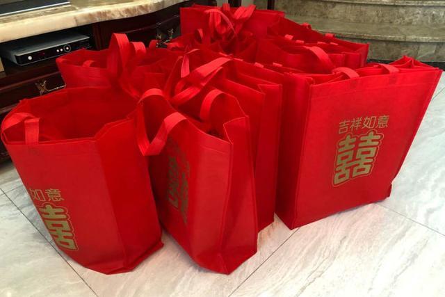提亲男方一般需要准备什么礼物（ 订亲男方要带什么去女家）