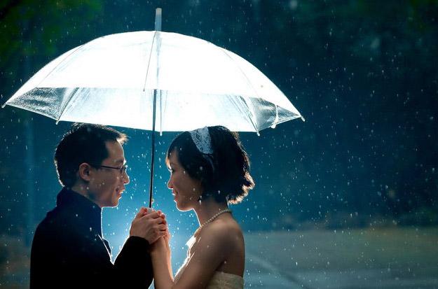 结婚当天下雨新娘命苦（结婚当天下雨民间说法）