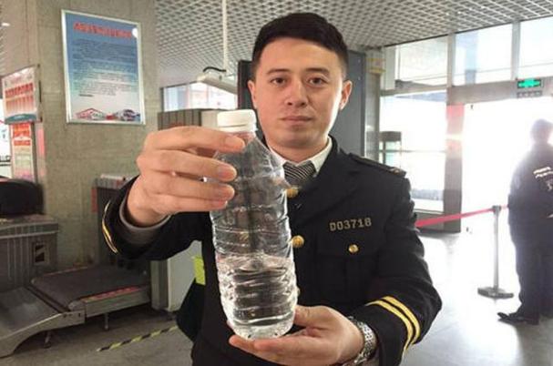 坐飞机可以带酒吗（坐飞机能不能带酒）