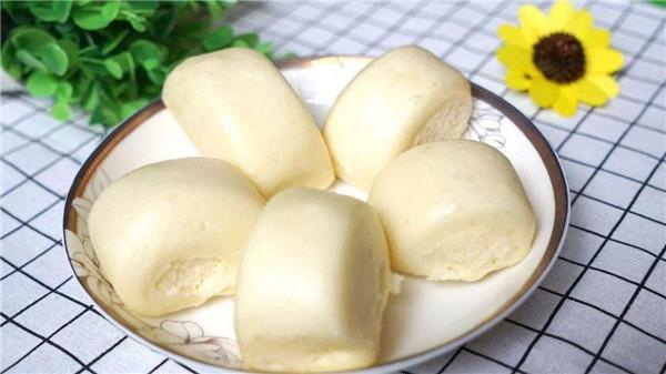 低筋面粉可以用什么代替（家里没低筋面粉可以什么代替）