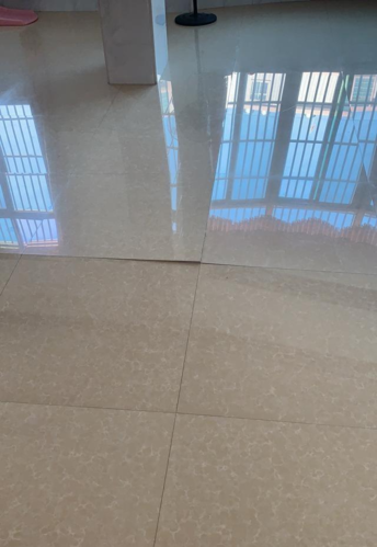地板砖翘起来了怎么修复（地板瓷砖翘起来怎么办）